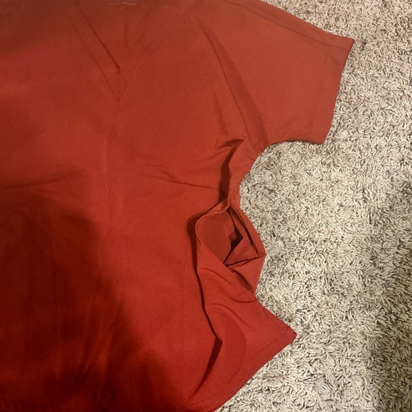 Mandala Scrub Top Size Small Burnt Orange - Picture 4 of 6